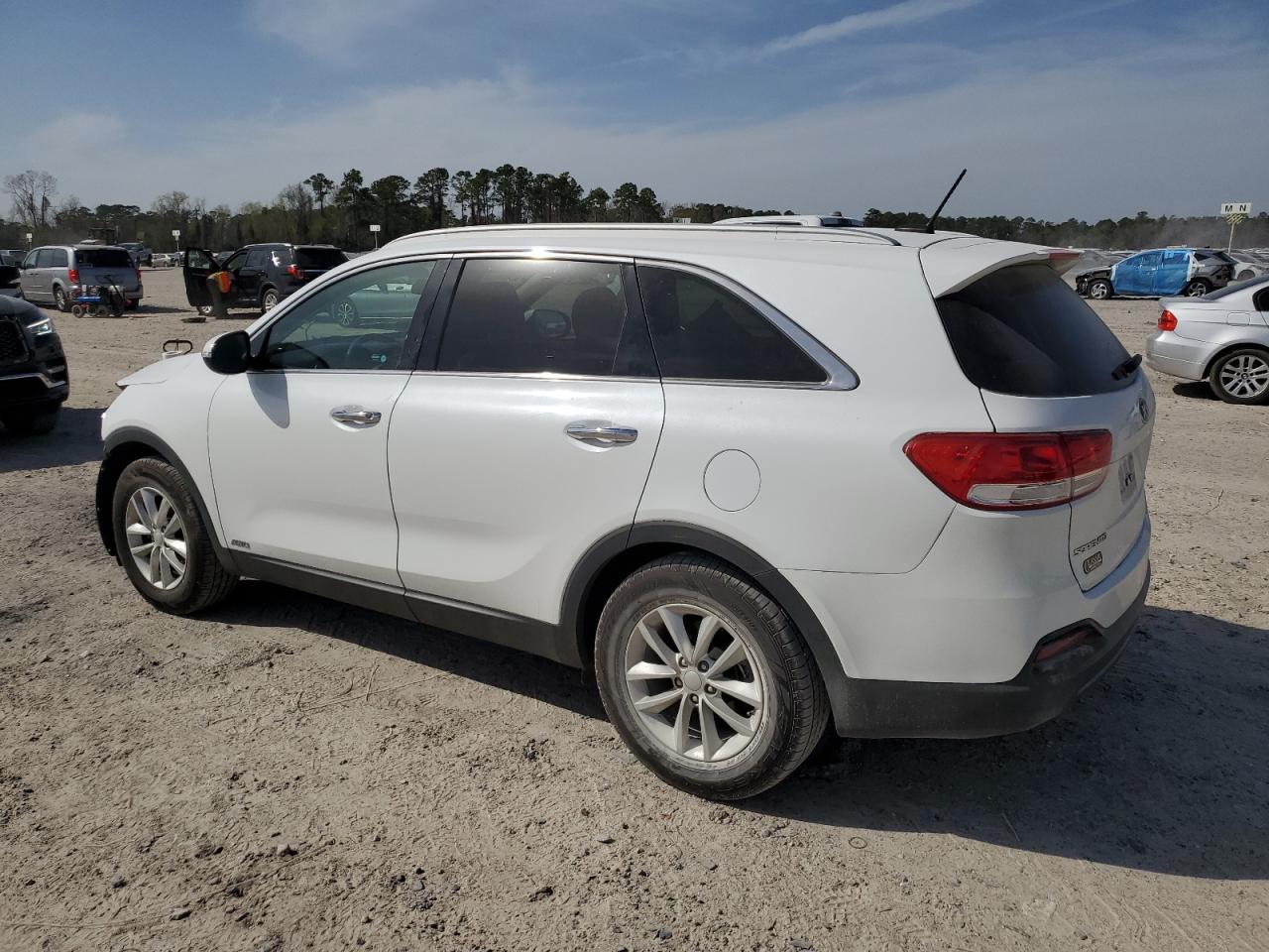 2017 Kia Sorento - Image 2