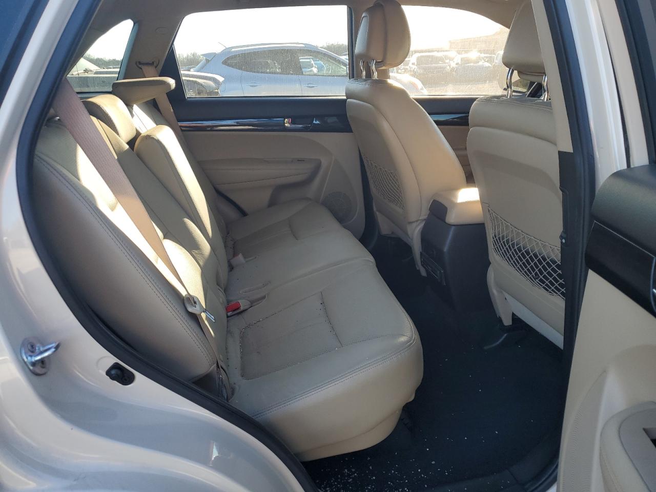 2011 Kia Sorento - Image 11