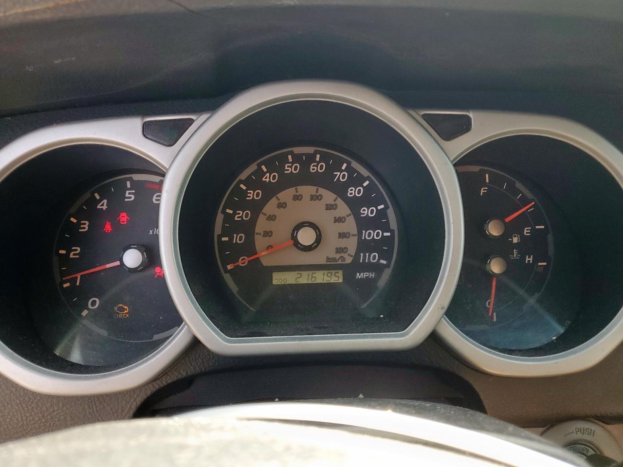 2005 Toyota 4Runner - Image 9