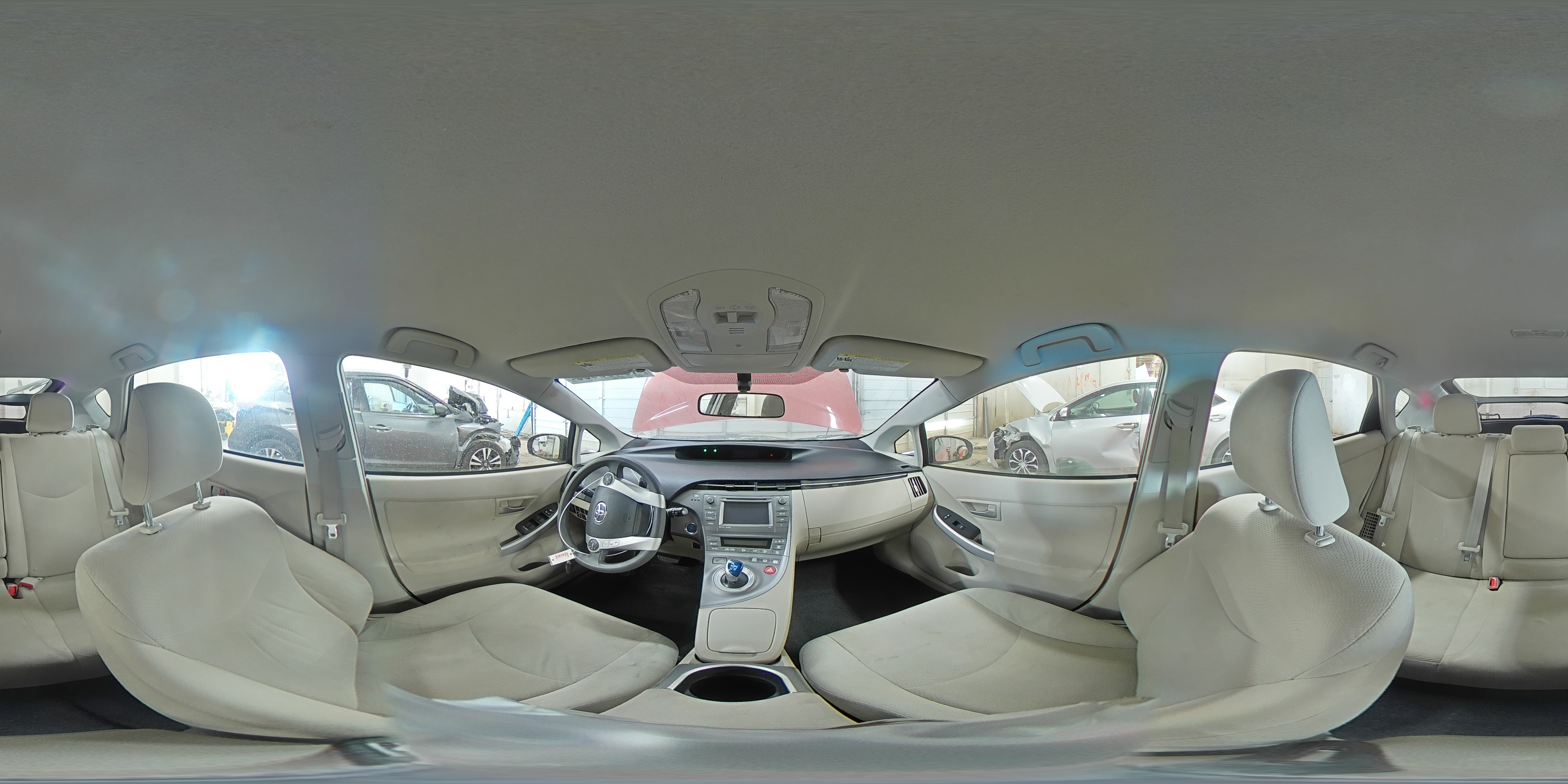2012 Toyota Prius - Image 16