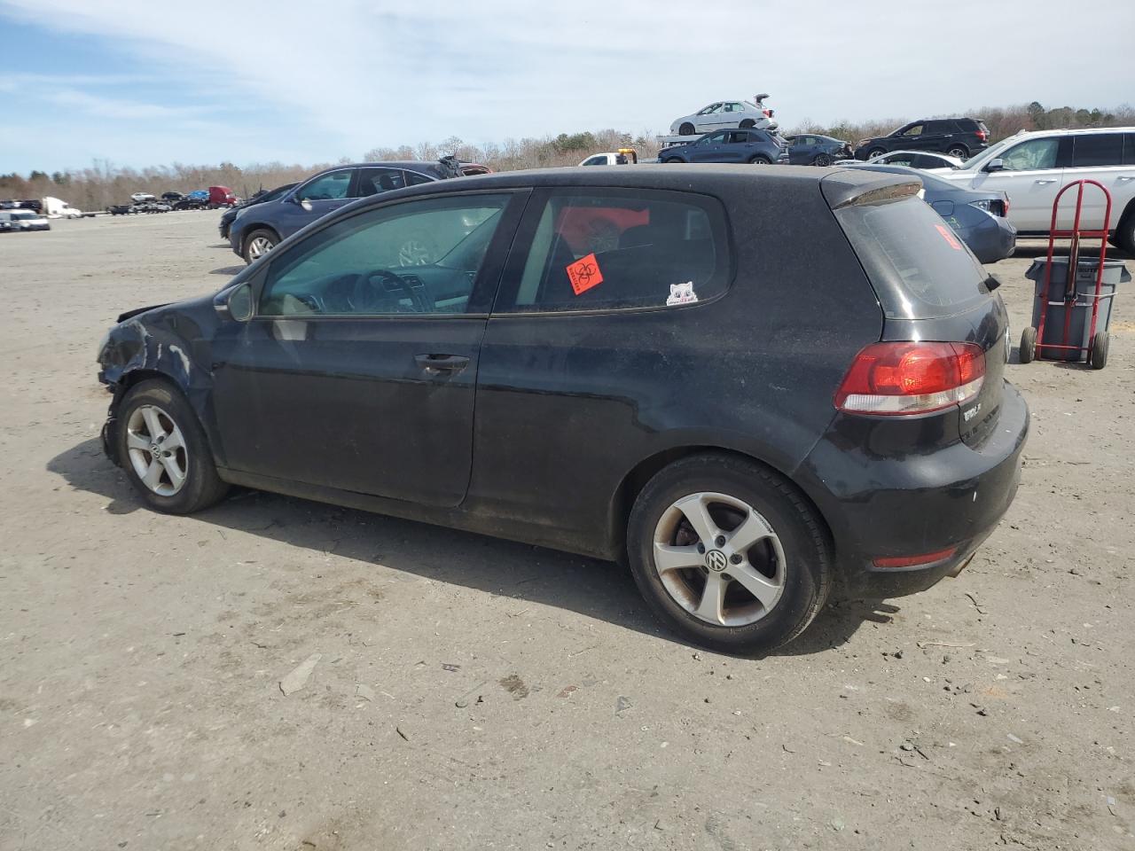 2010 Volkswagen Golf - Image 2