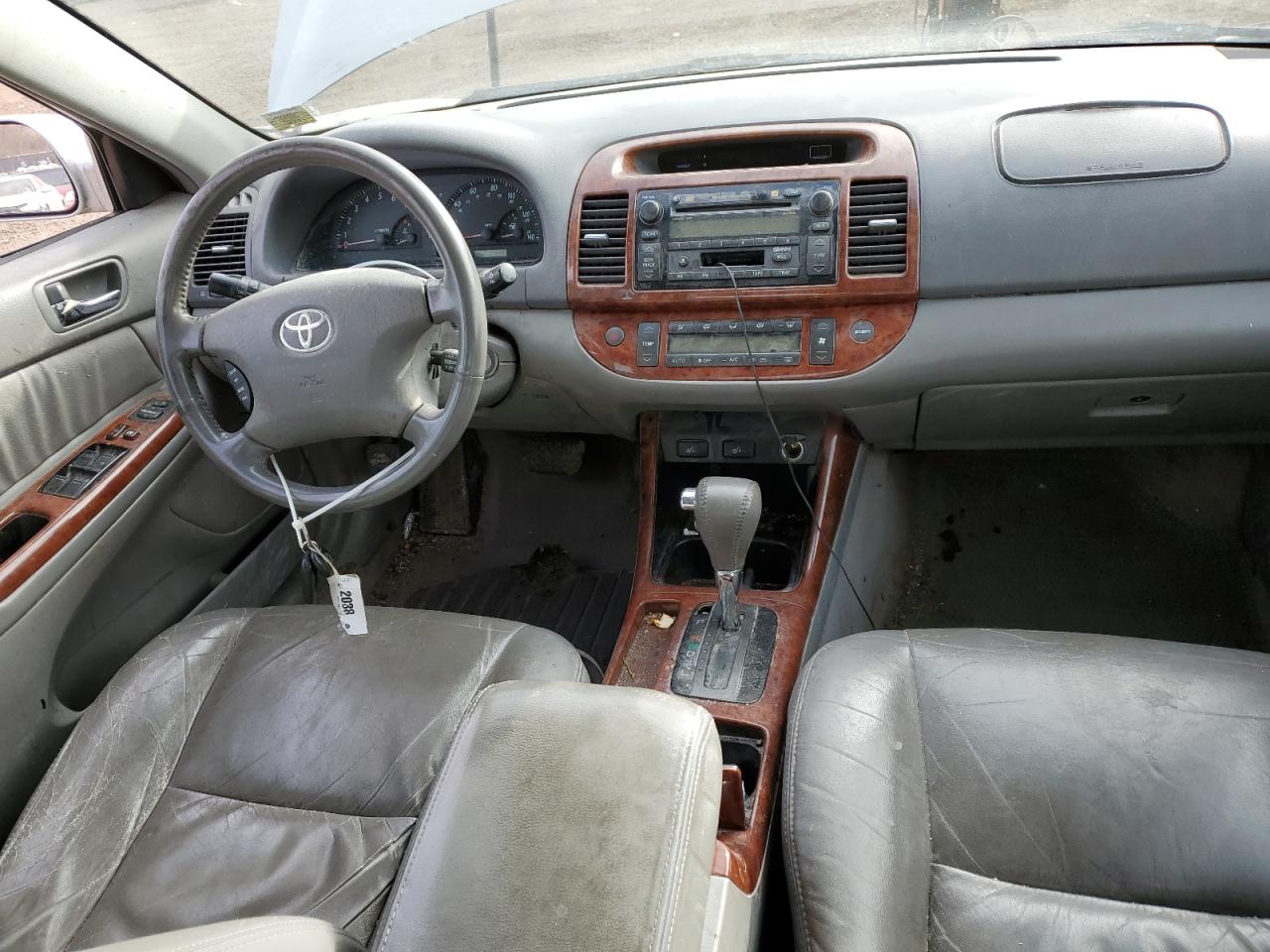 2004 Toyota Camry - Image 8