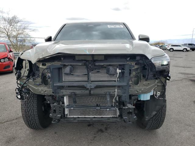  TOYOTA TACOMA 2024 Zielony