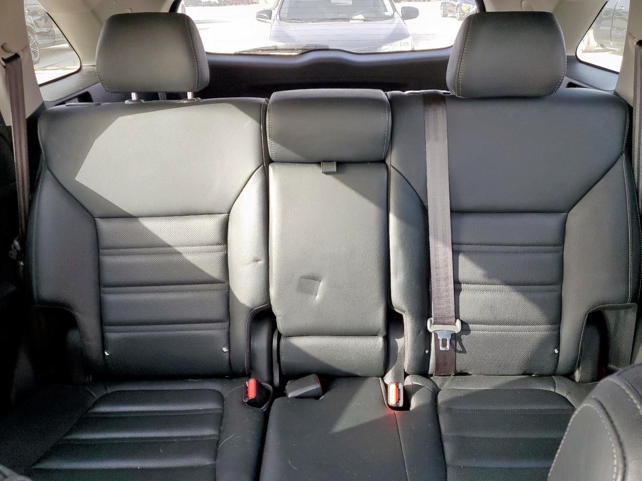 2017 Kia Sorento - Image 10