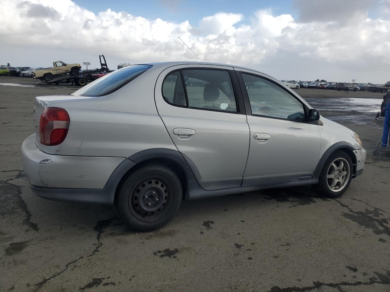 2002 Toyota Echo - Image 3