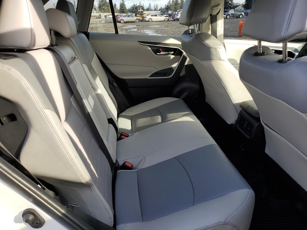 2022 Toyota RAV 4 - Image 11