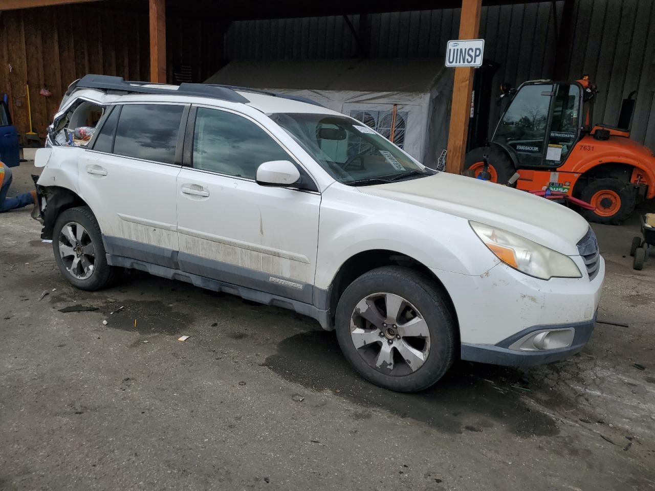 2012 Subaru Outback - Image 4