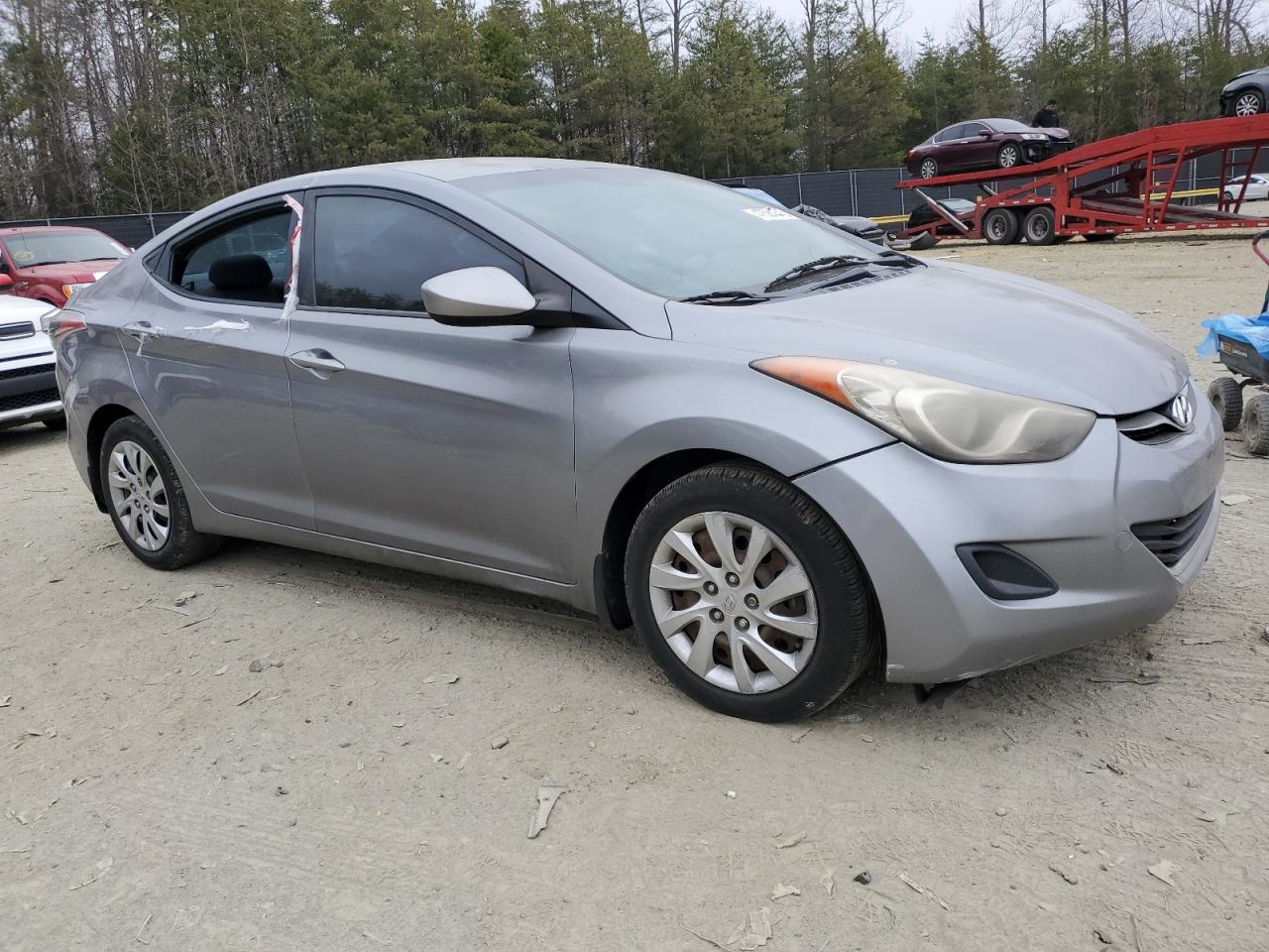 2013 Hyundai Elantra - Image 4