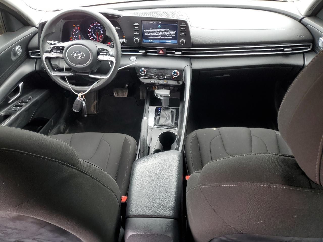 2021 Hyundai Elantra - Image 8