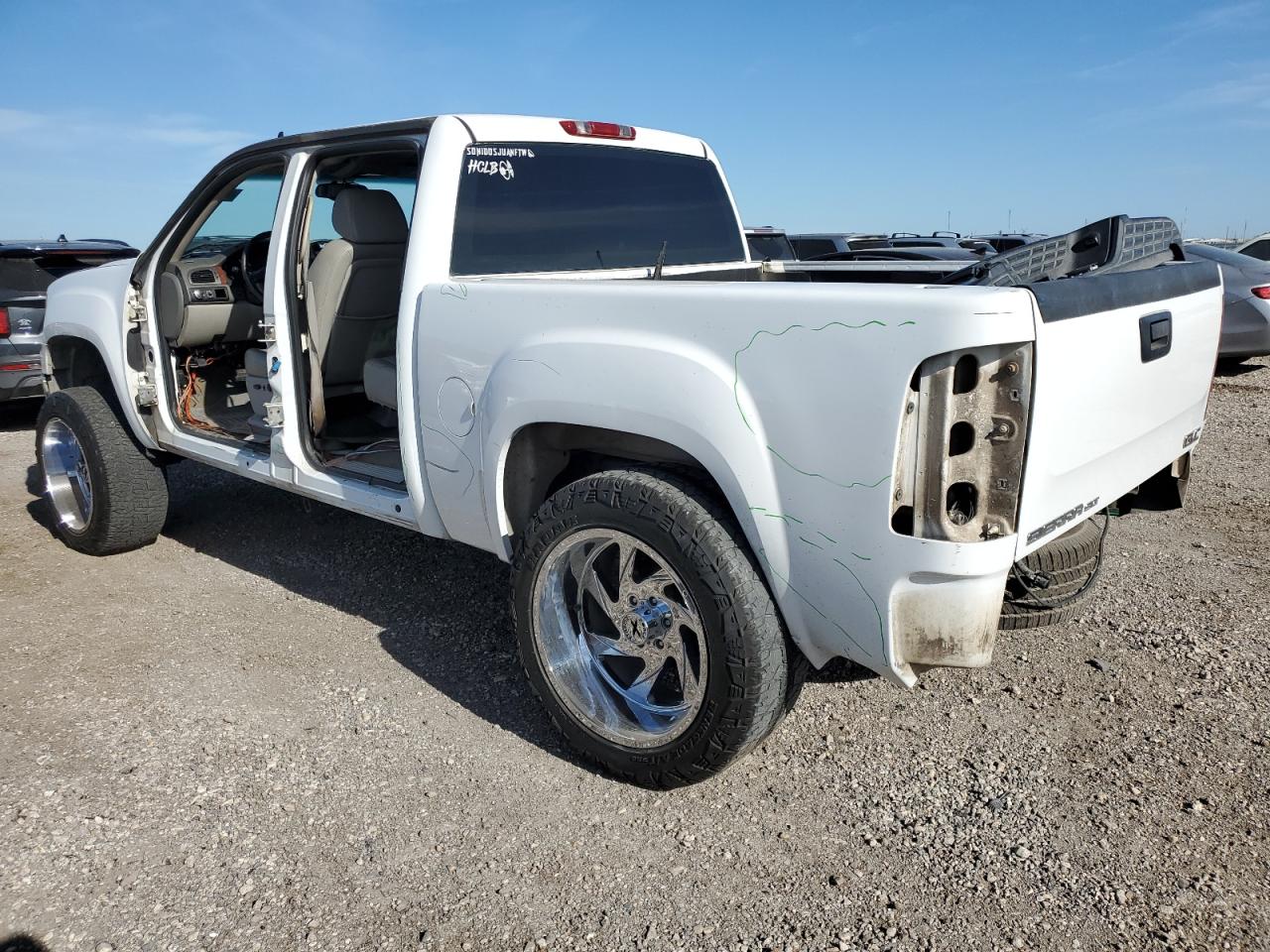 2007 GMC Sierra - Image 2