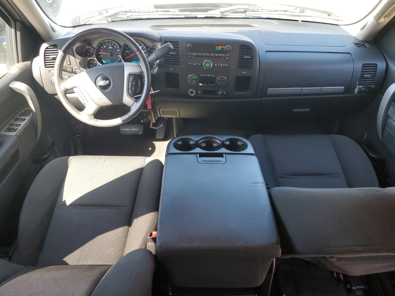 2010 Chevrolet Silverado - Image 8