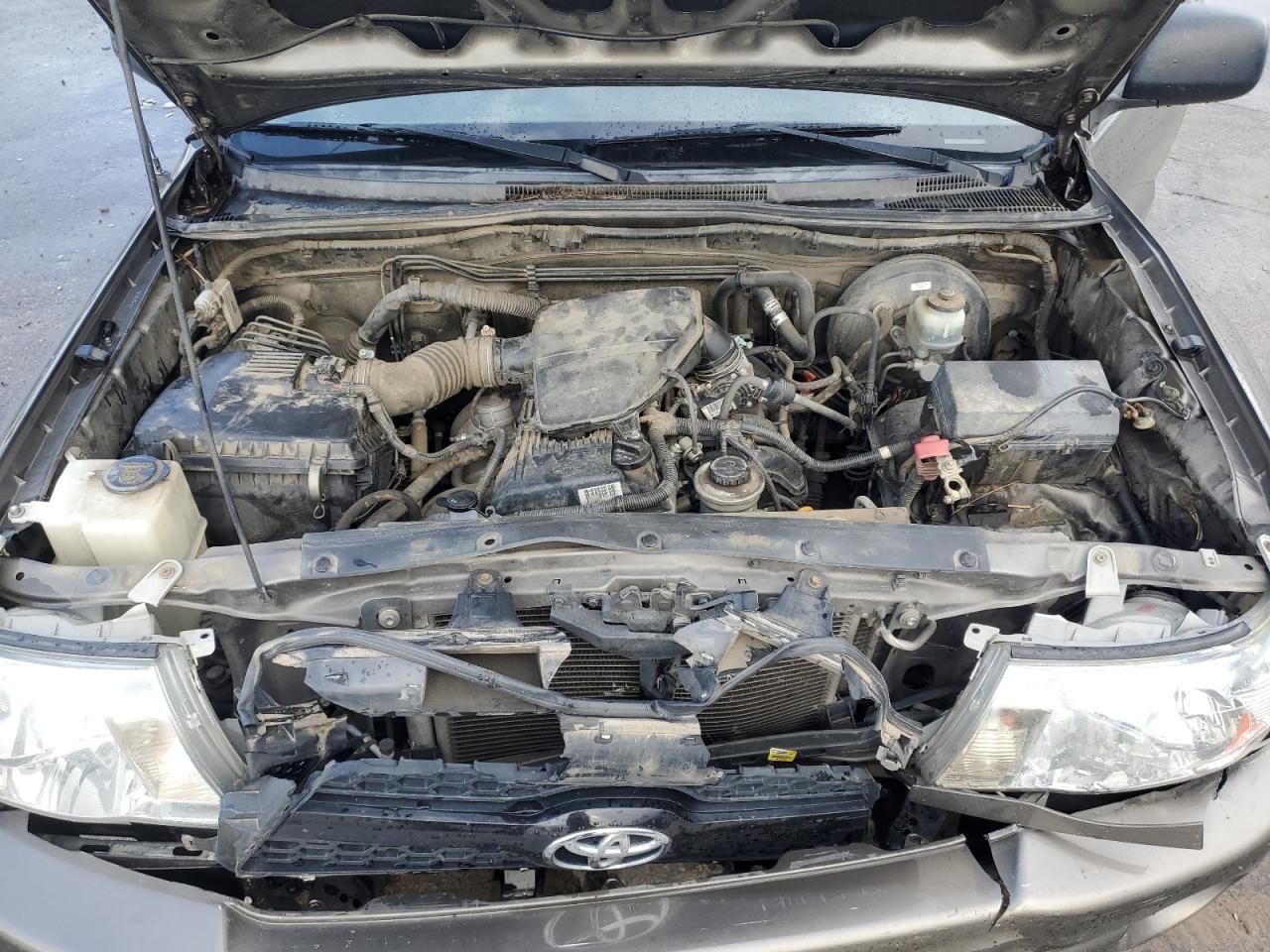 2011 Toyota Tacoma - Image 12
