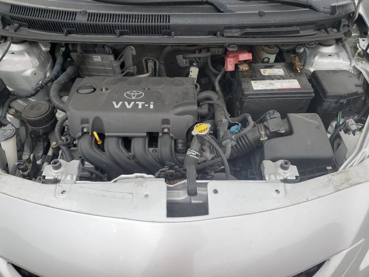 2010 Toyota Yaris - Image 11
