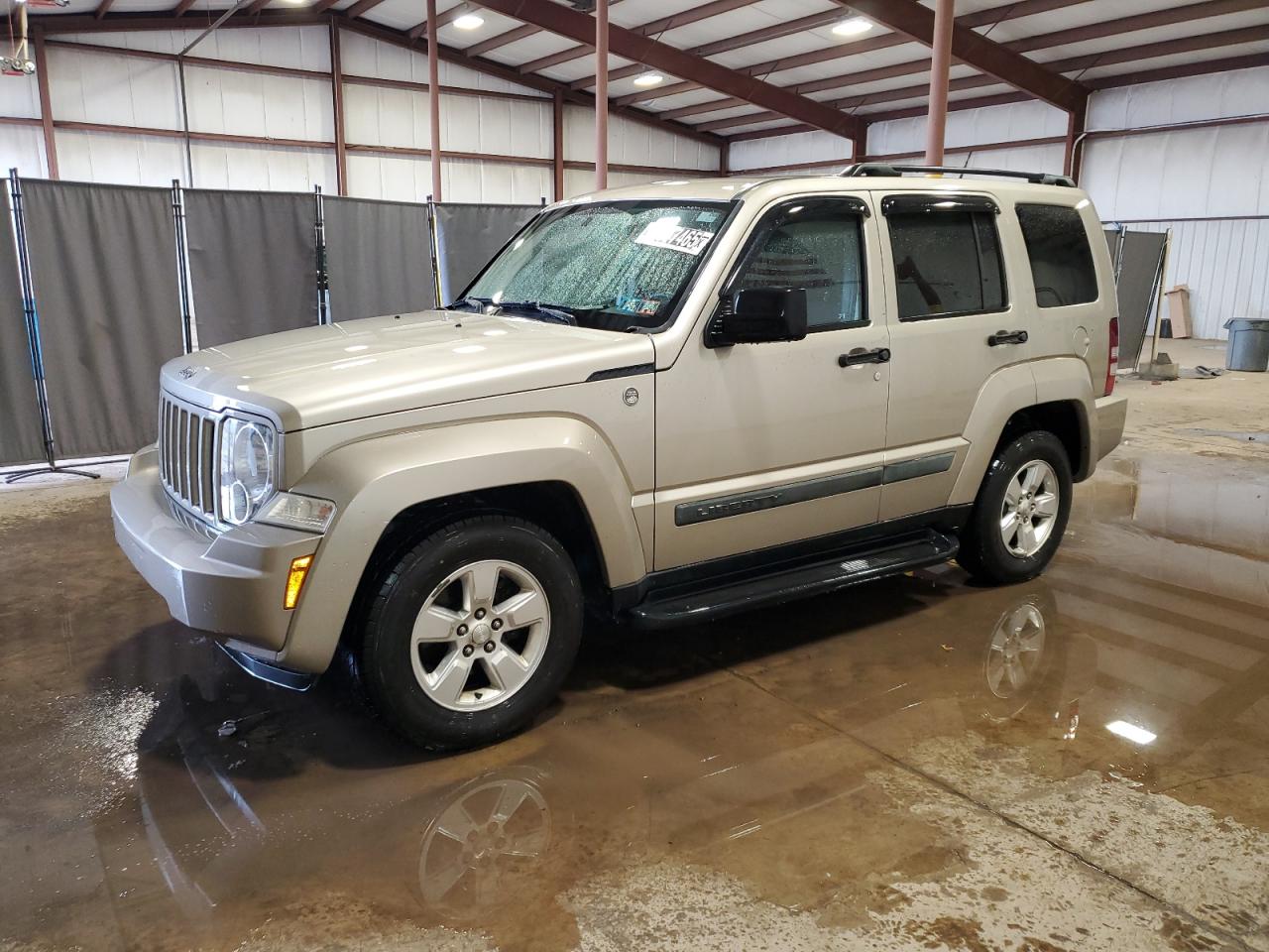 2010 Jeep Liberty Sport للبيع في Pennsburg، PA - Rear End