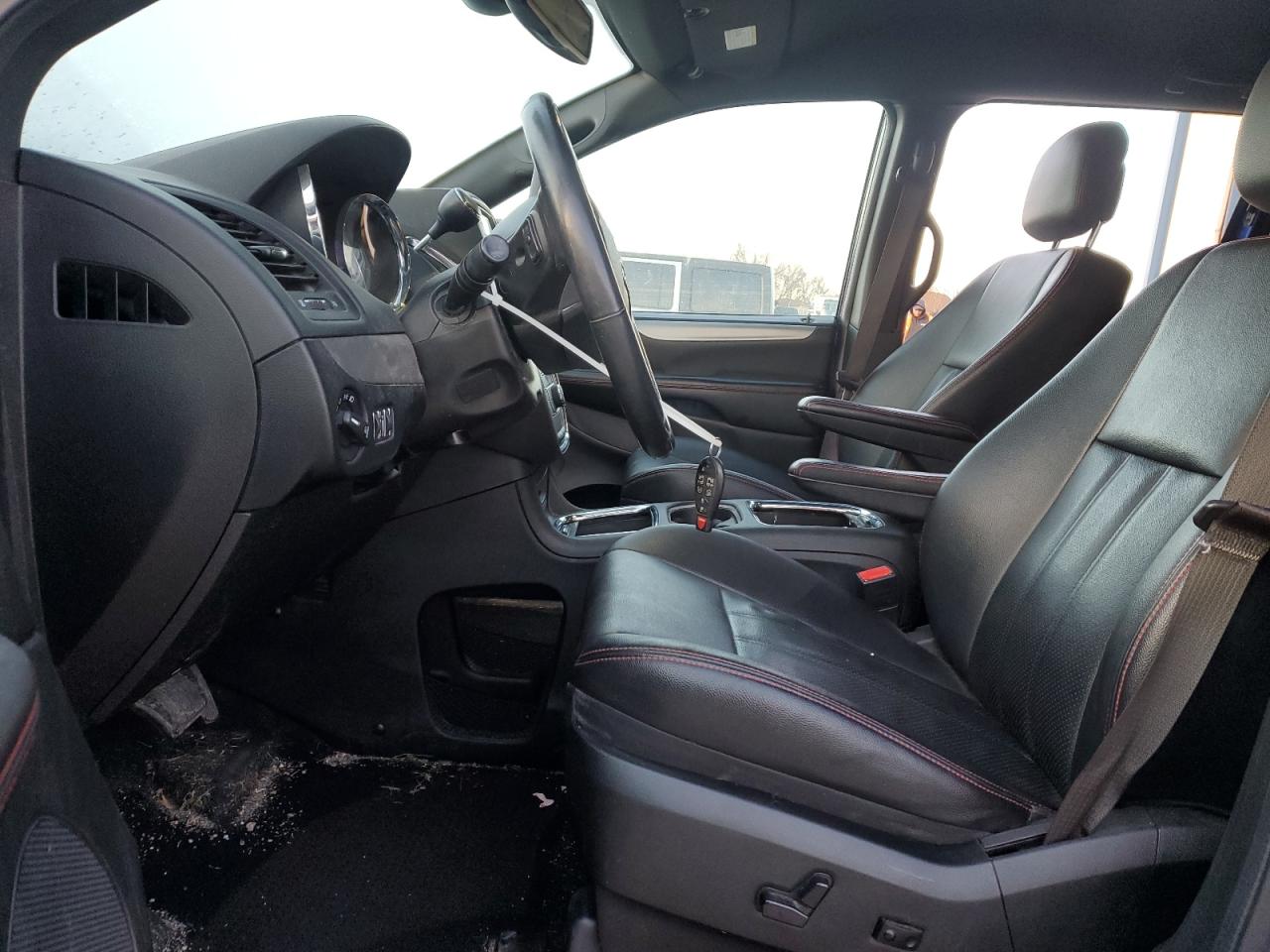 2019 Dodge Caravan - Image 7