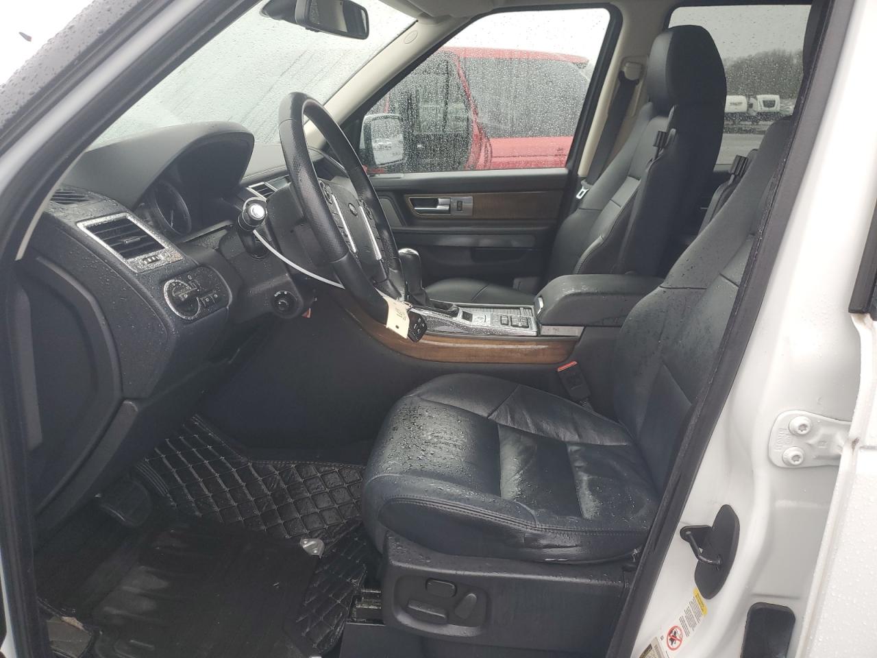 2013 Land Rover Range Rover - Image 7