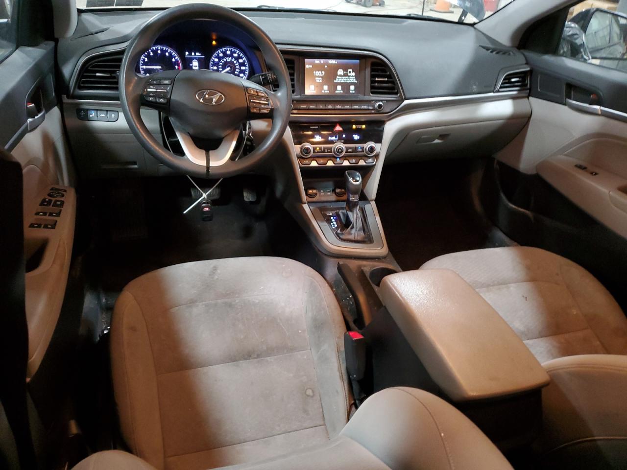 2020 Hyundai Elantra - Image 8