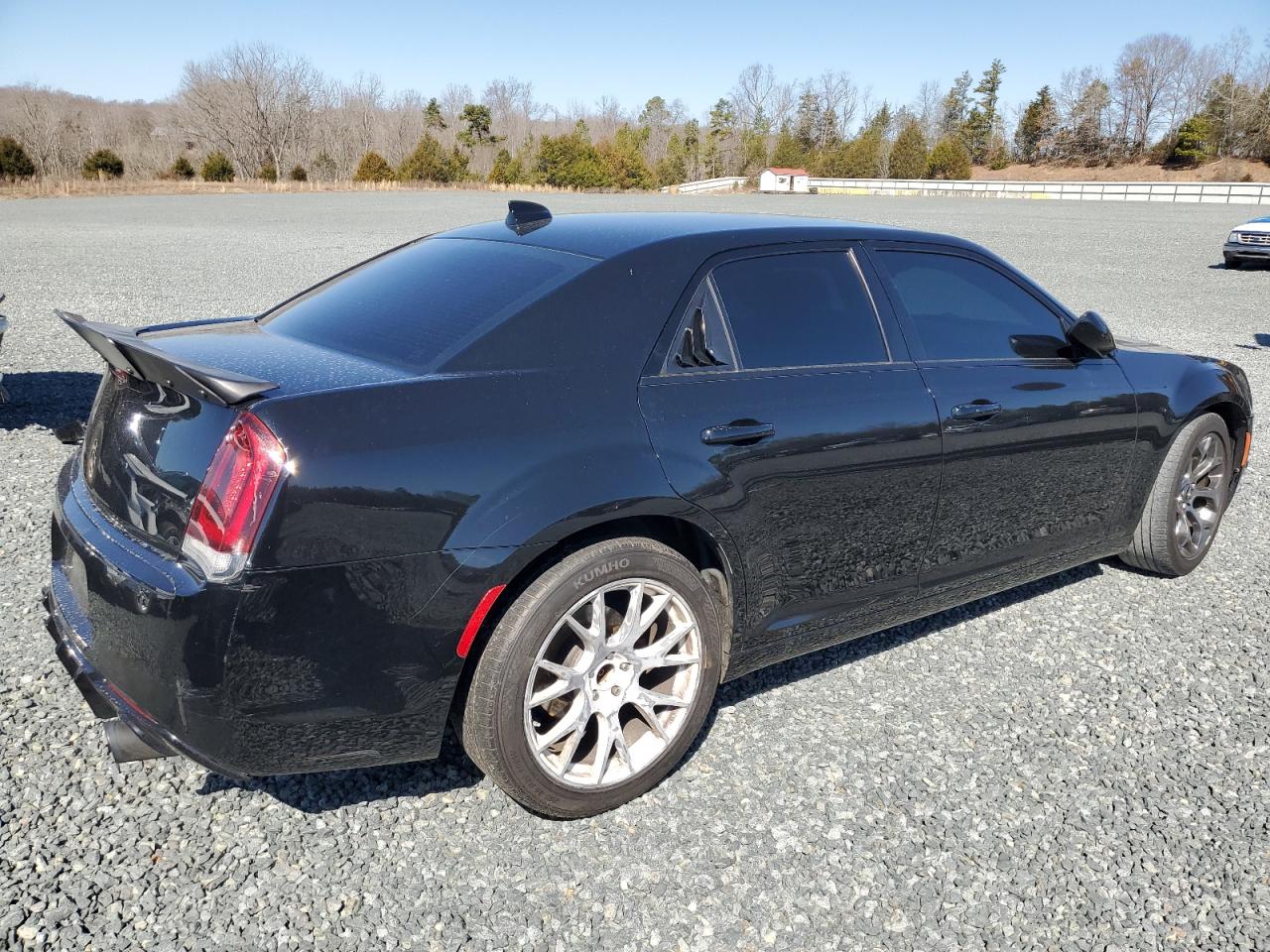 2018 Chrysler 300 - Image 3