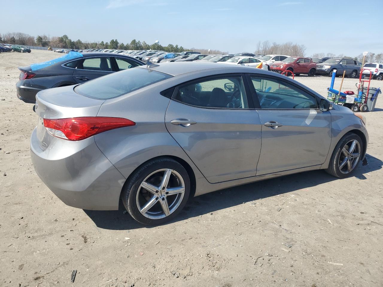 2011 Hyundai Elantra - Image 3