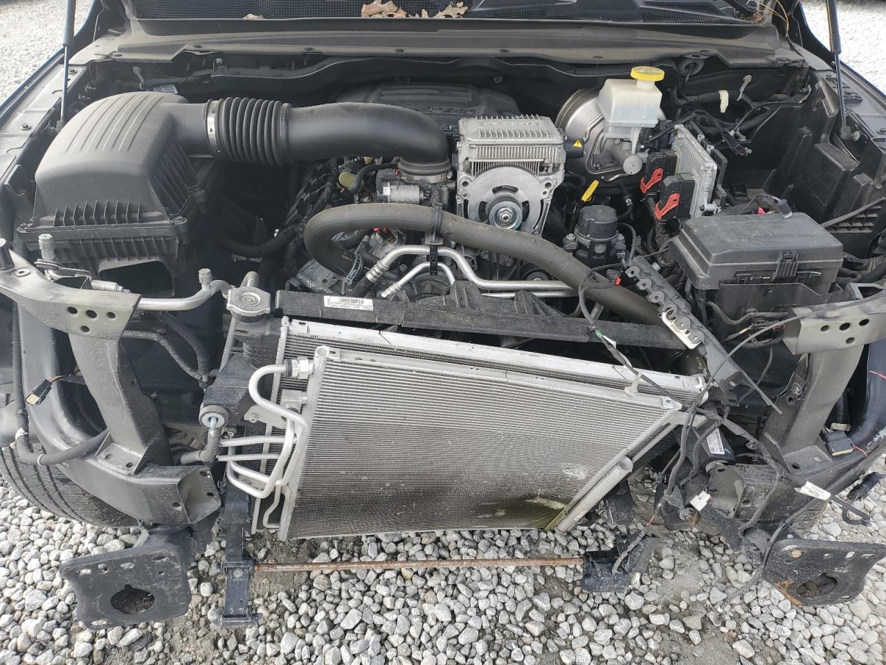 2021 RAM 1500 - Image 12