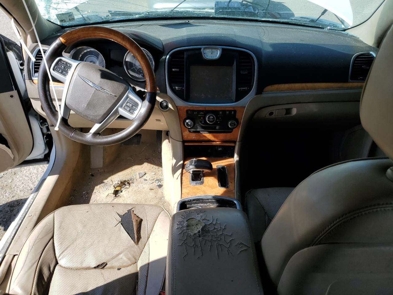 2014 Chrysler 300 - Image 8