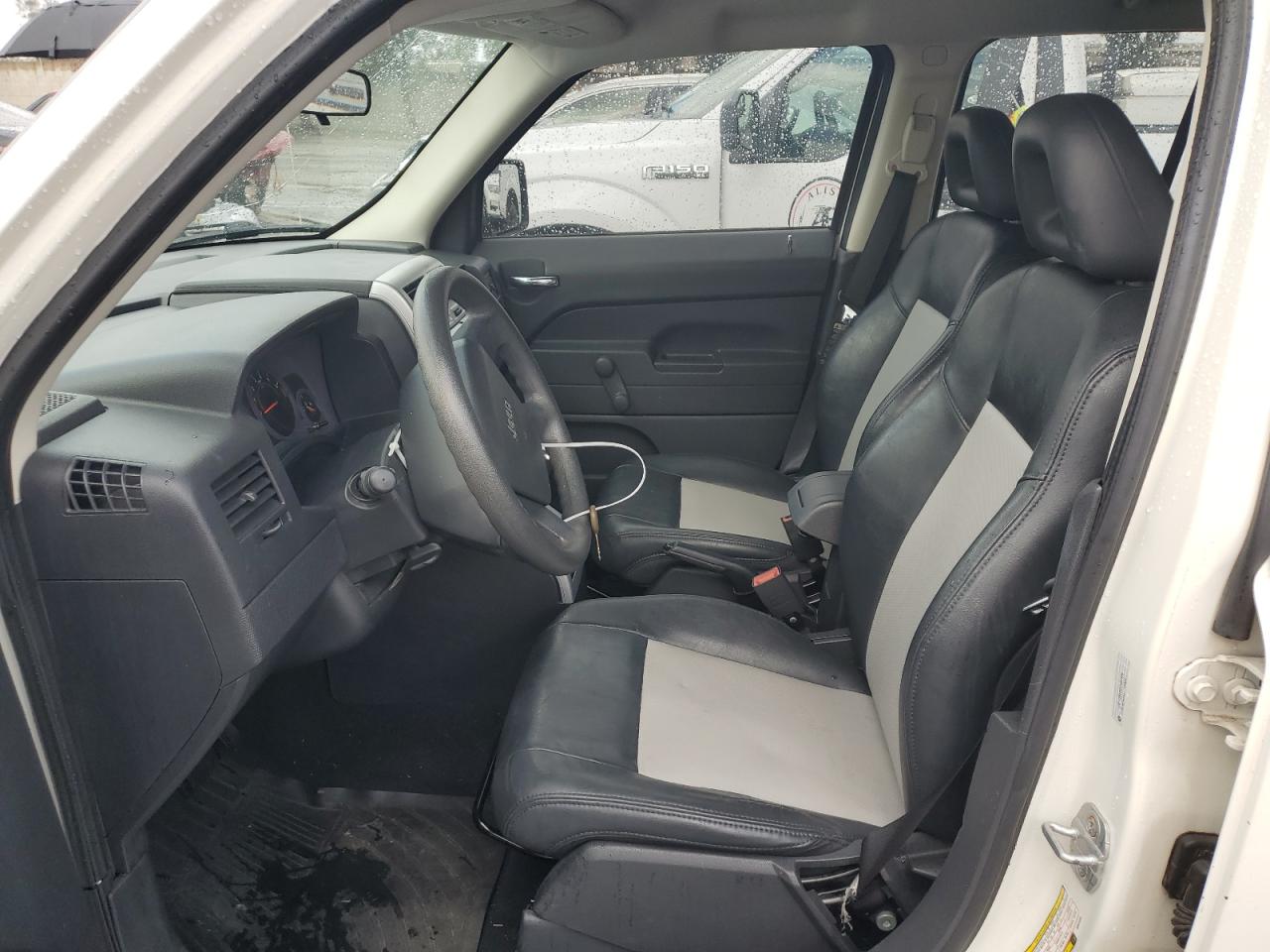 2008 Jeep Liberty (Patriot) - Image 7
