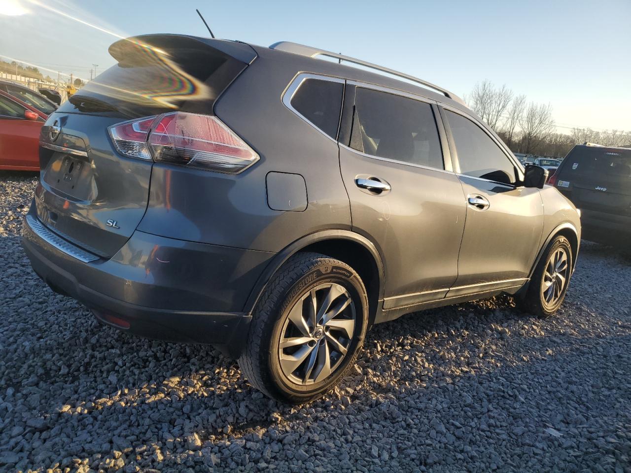 2015 Nissan Rogue - Image 3