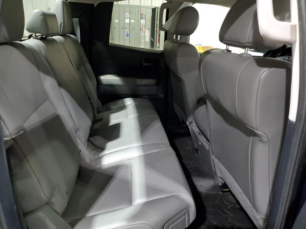 2011 Toyota Tundra - Image 10