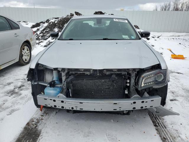  CHRYSLER 300 2020 Srebrny