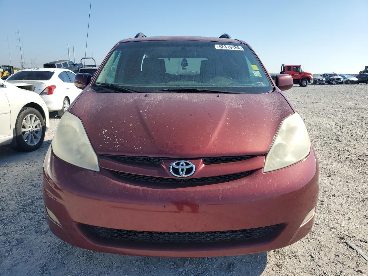 2010 Toyota Sienna - Image 5