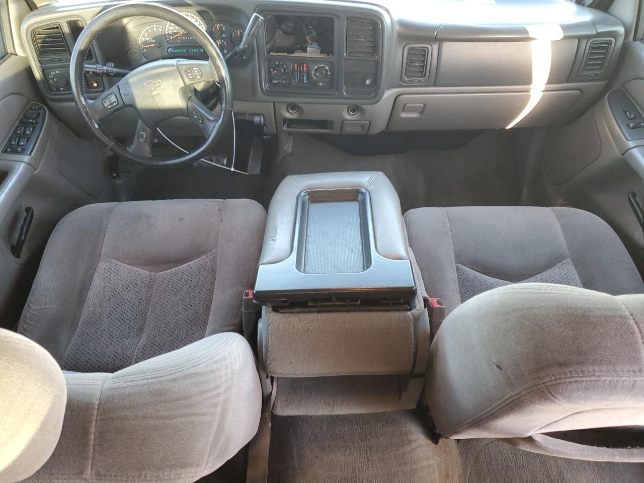 2006 Chevrolet Avalanche - Image 8