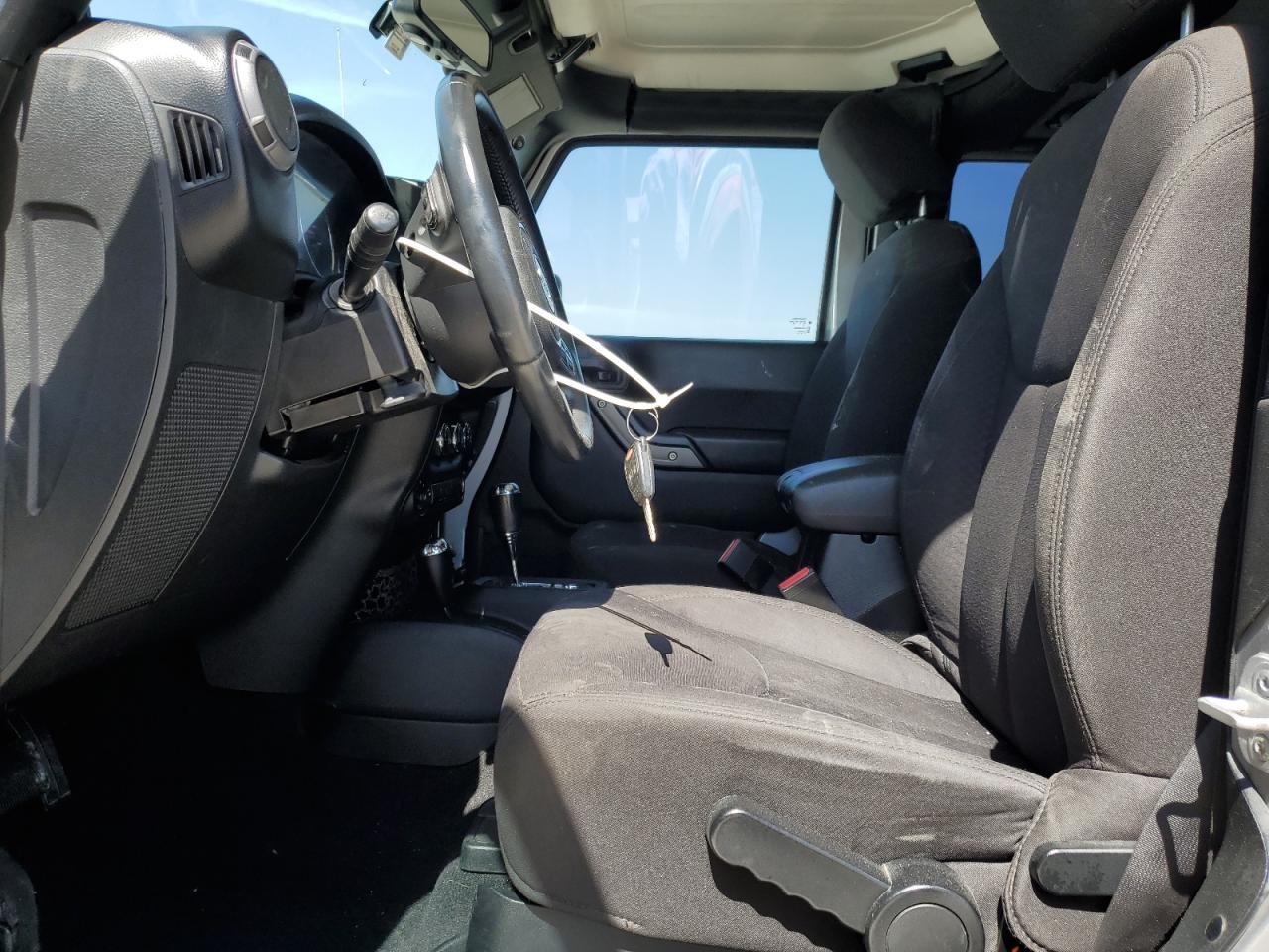 2014 Jeep Wrangler - Image 7