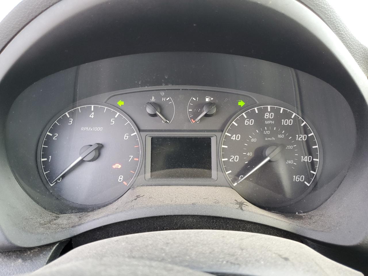 2015 Nissan Sentra - Image 9