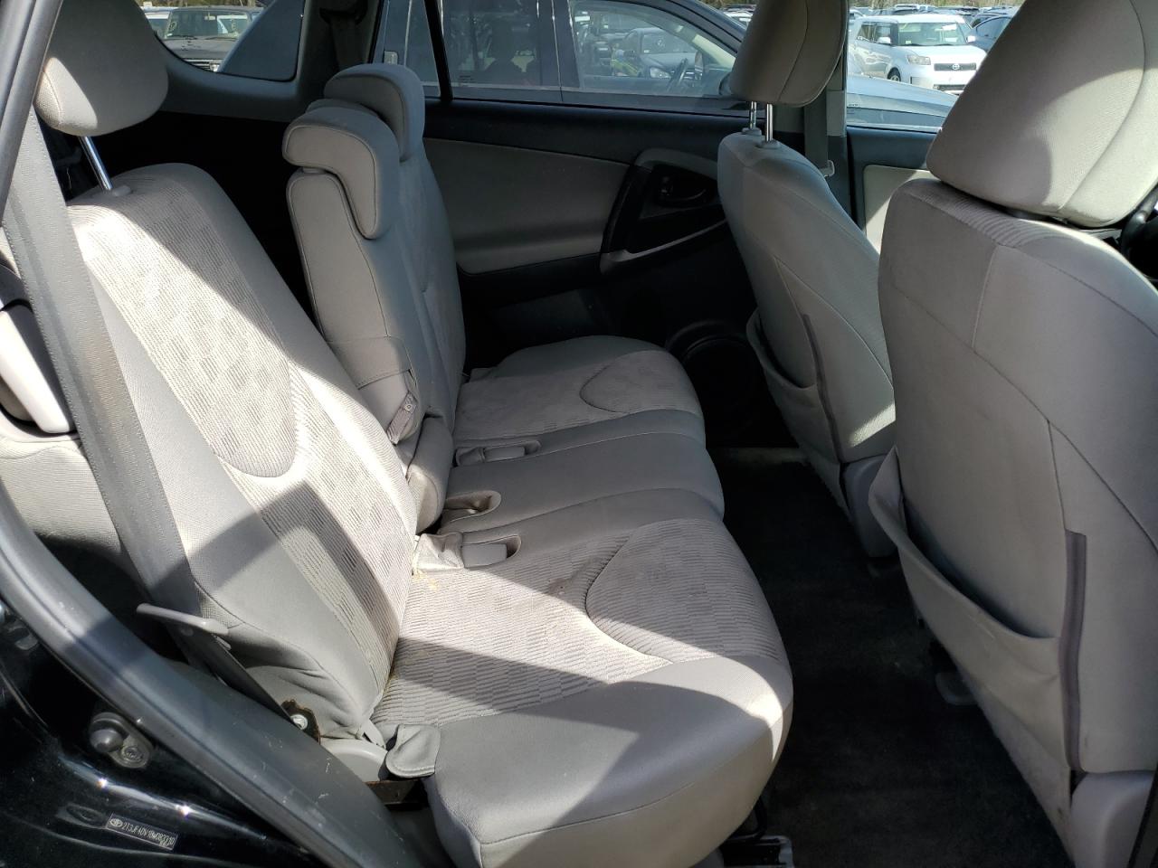2011 Toyota RAV 4 - Image 11