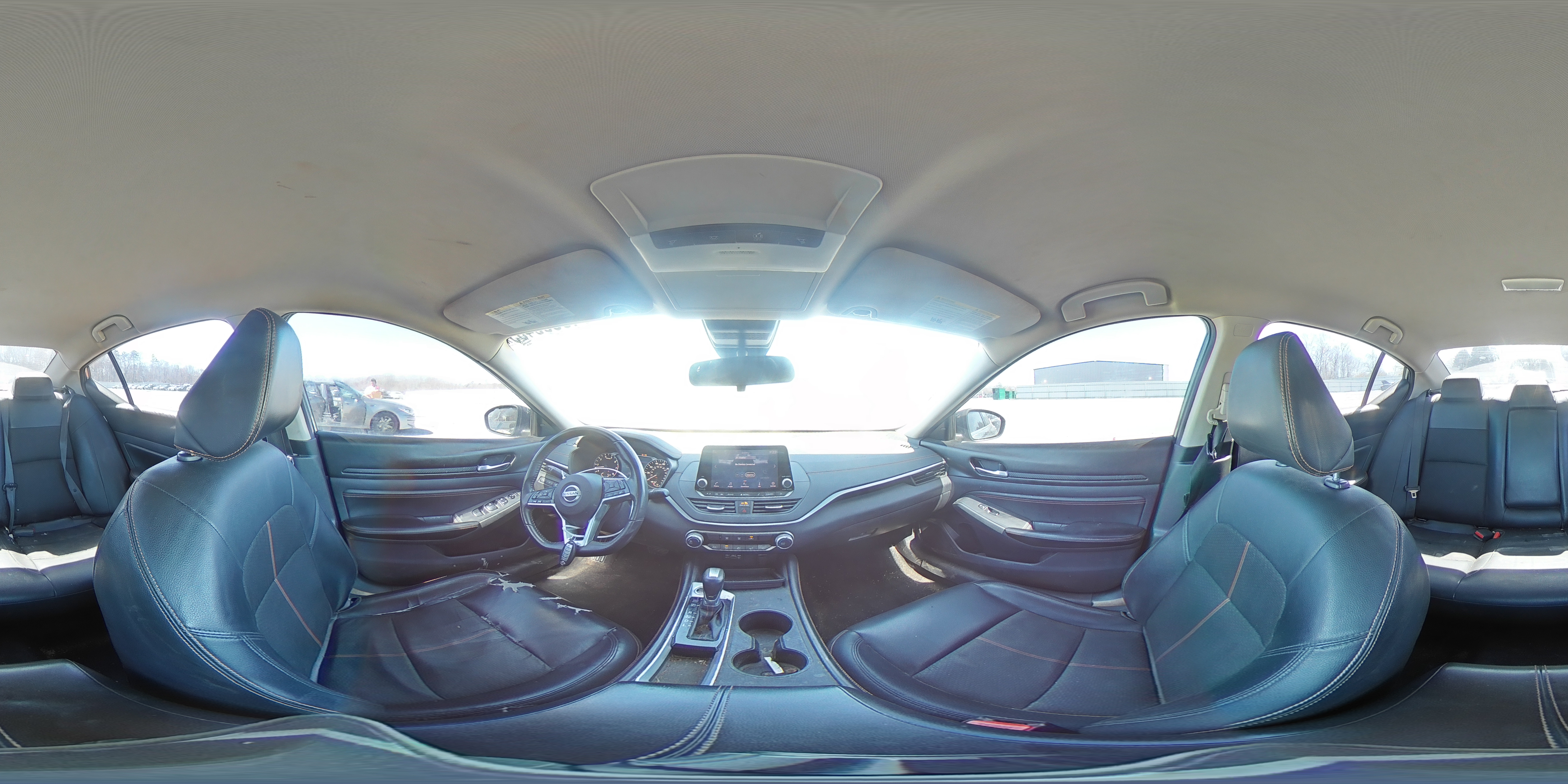 2020 Nissan Altima - Image 12