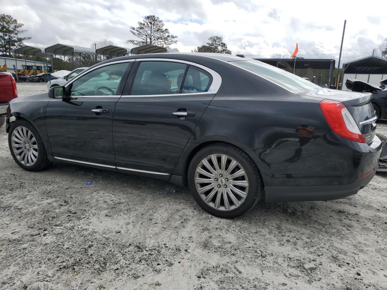 2015 Lincoln MKS - Image 2