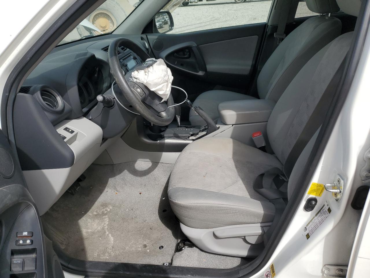 2012 Toyota RAV 4 - Image 7