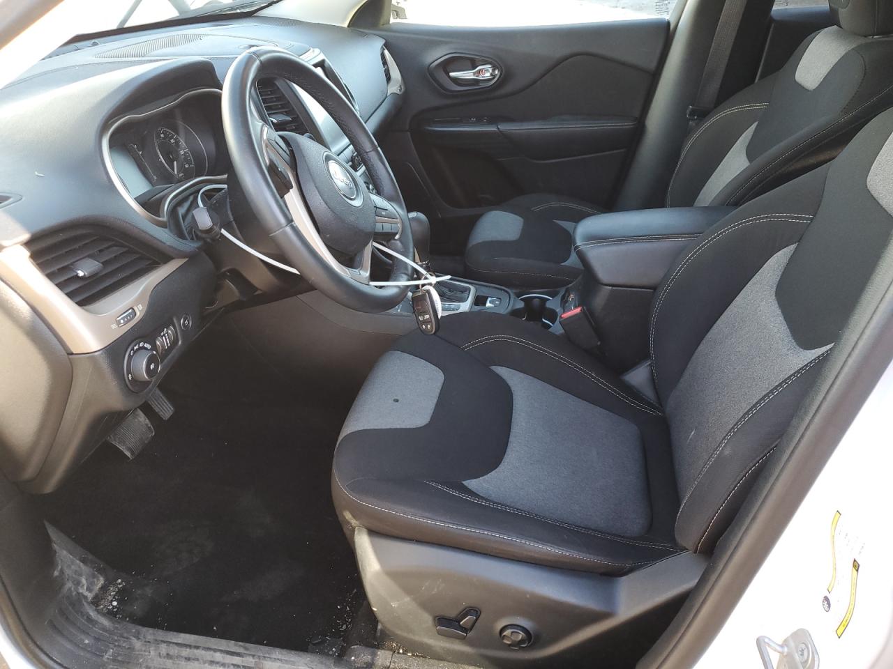 2014 Jeep Grand Cherokee - Image 7