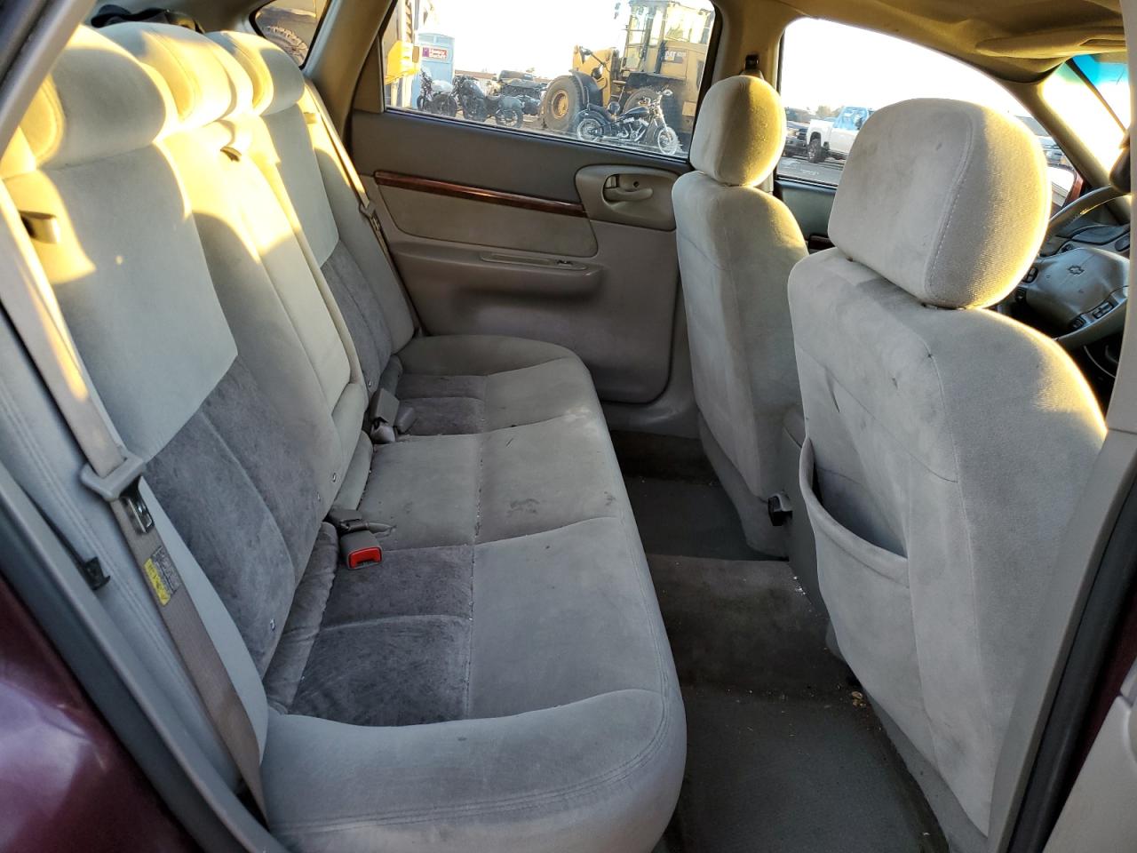 2004 Chevrolet Impala - Image 10