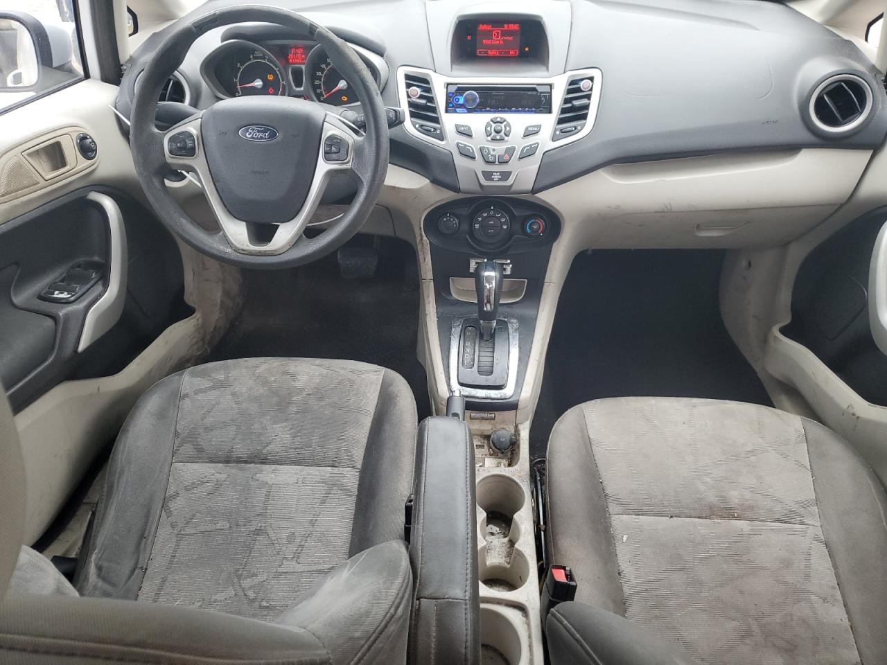 2013 Ford Fiesta - Image 8