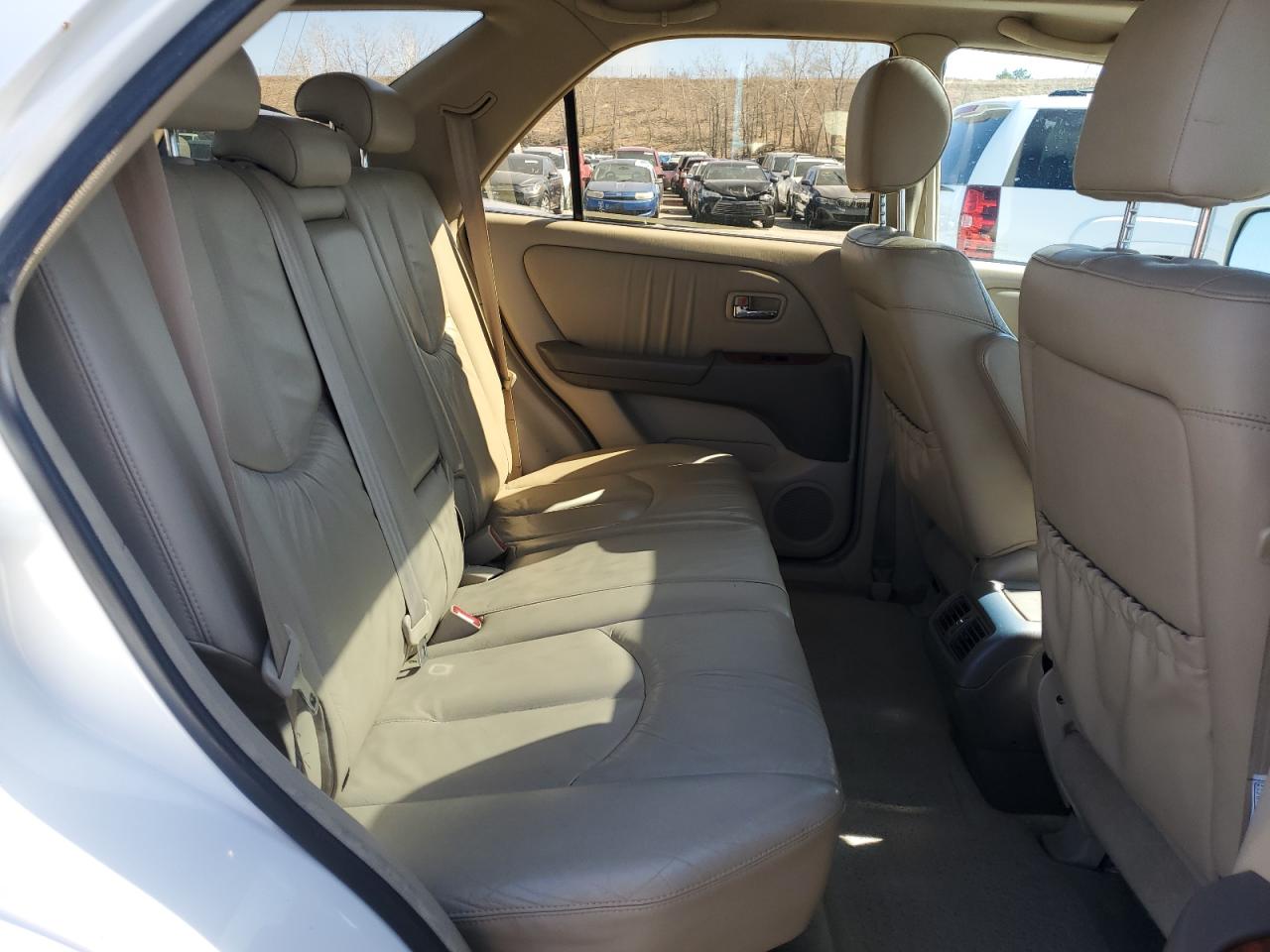 2002 Lexus RX - Image 11
