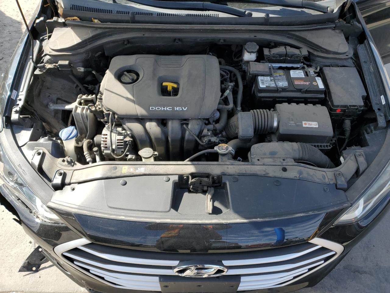 2017 Hyundai Elantra - Image 13