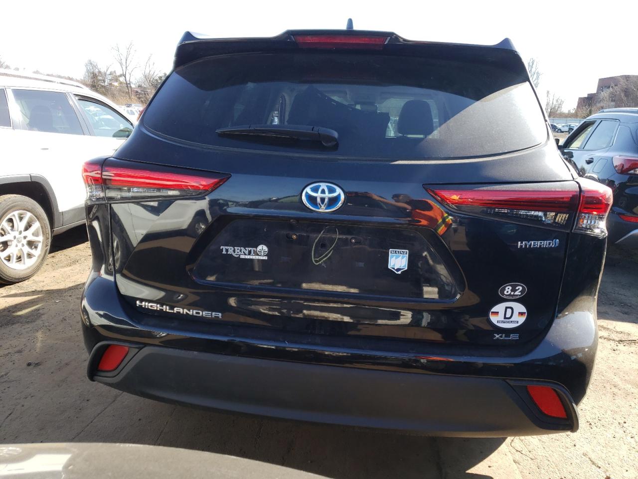 2022 Toyota Highlander - Image 6
