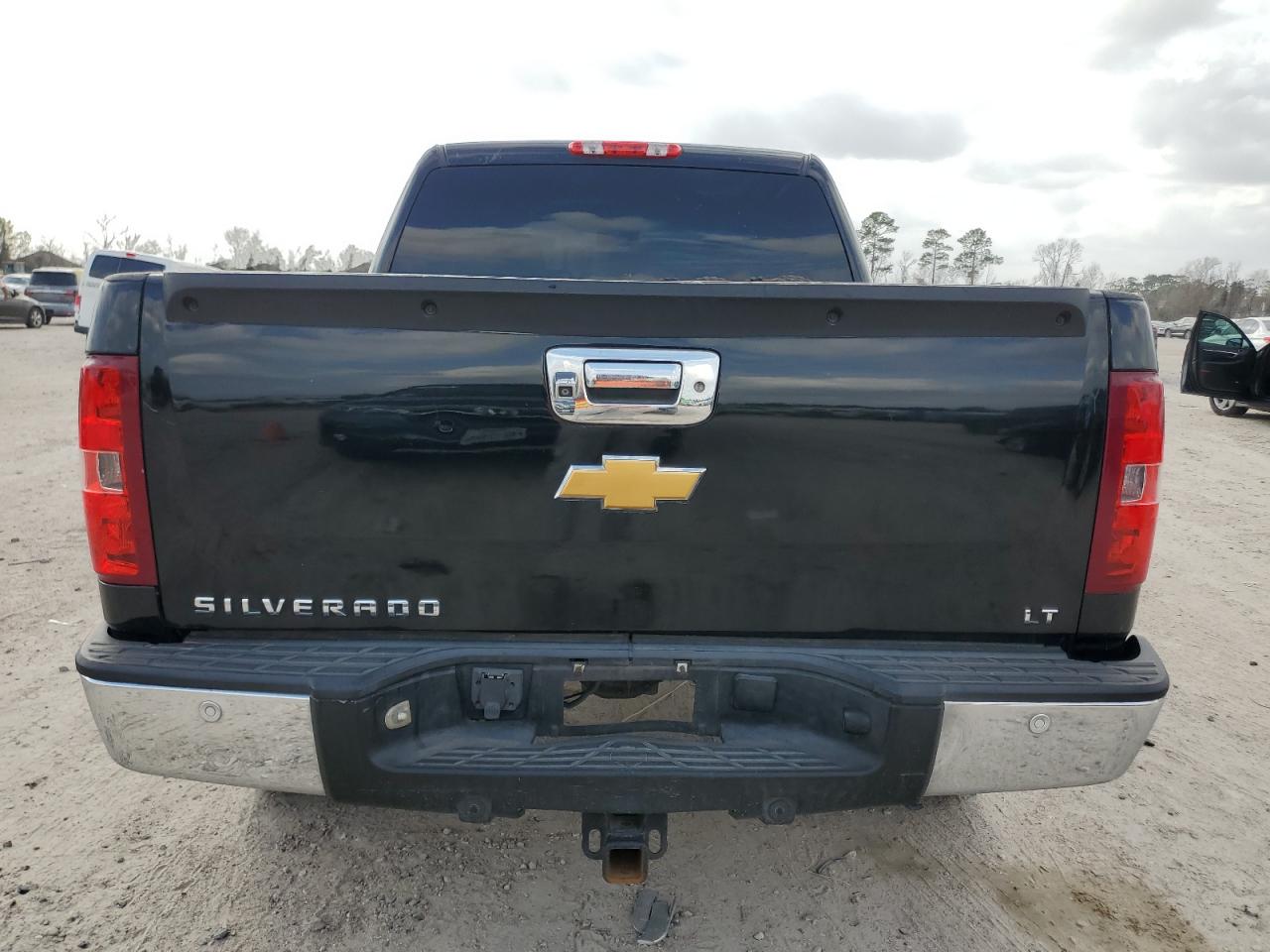 2013 Chevrolet Silverado - Image 6