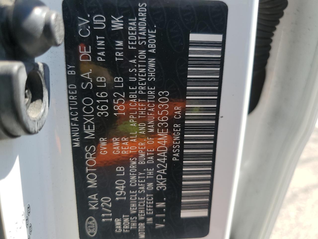 2021 Kia Rio - Image 15