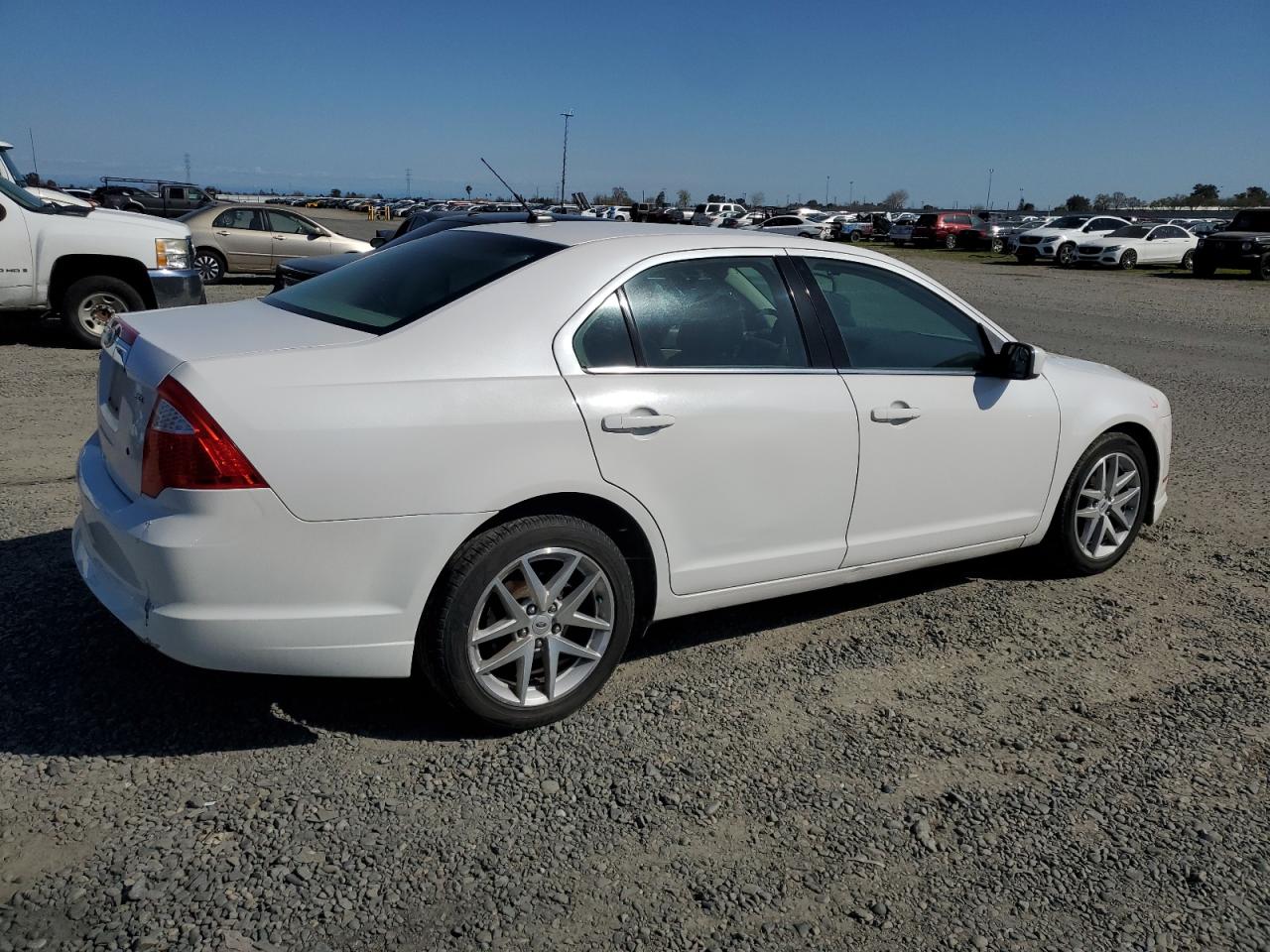 2011 Ford Fusion - Image 3