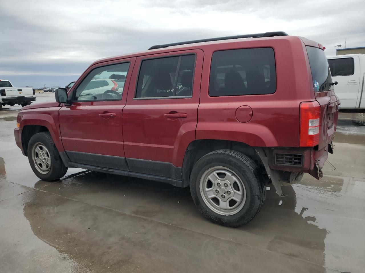2014 Jeep Liberty (Patriot) - Image 2