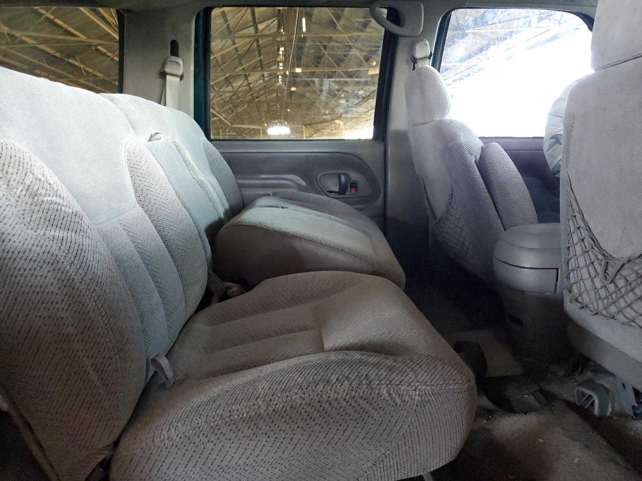 1997 Chevrolet Suburban - Image 12
