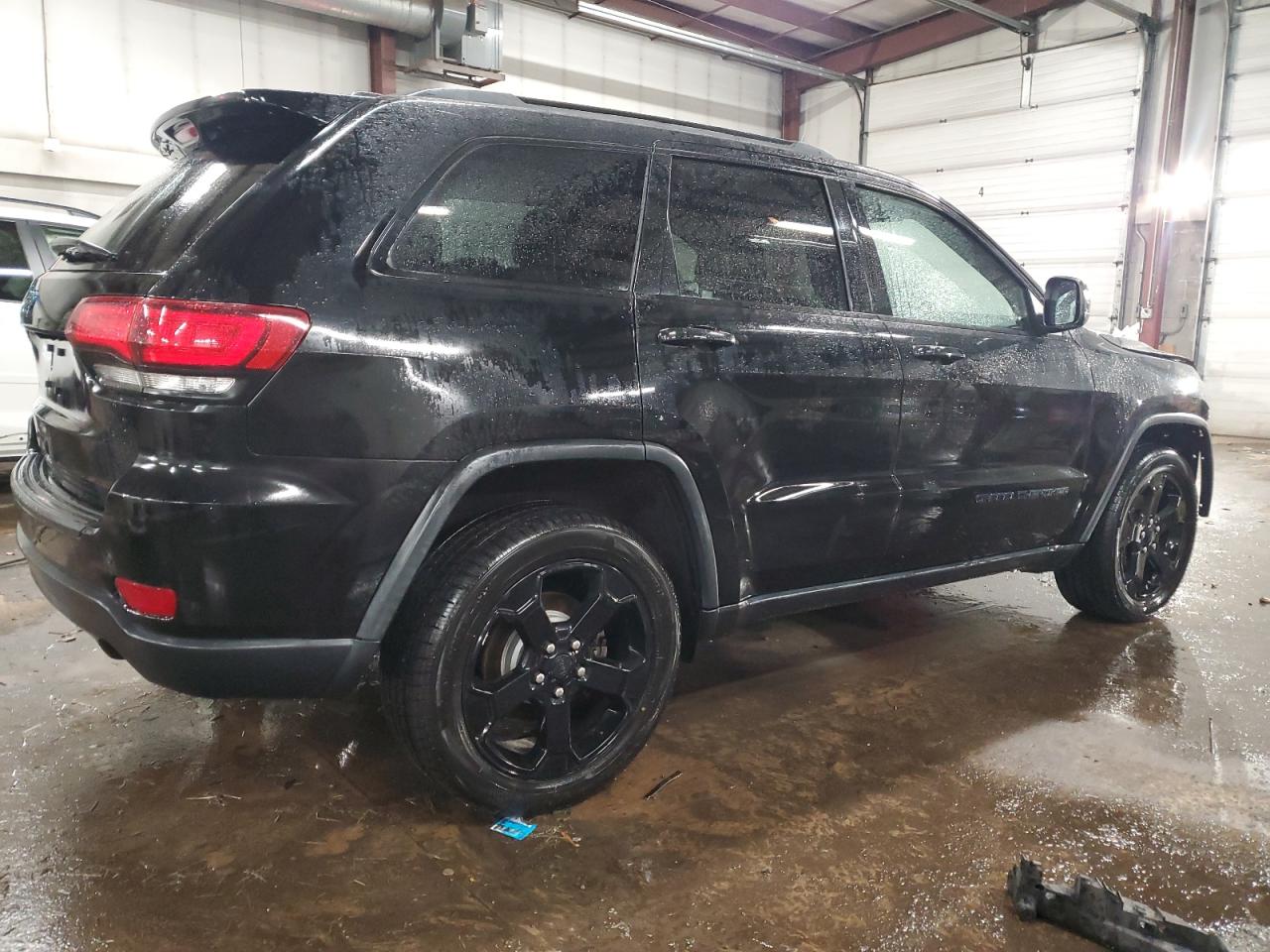 2019 Jeep Grand Cherokee - Image 3