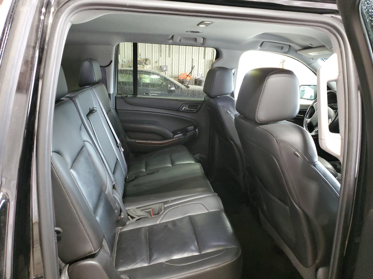 2015 Chevrolet Suburban - Image 11
